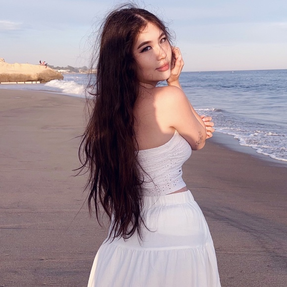 Meet your Posher, Eden - Picture 2 of 4